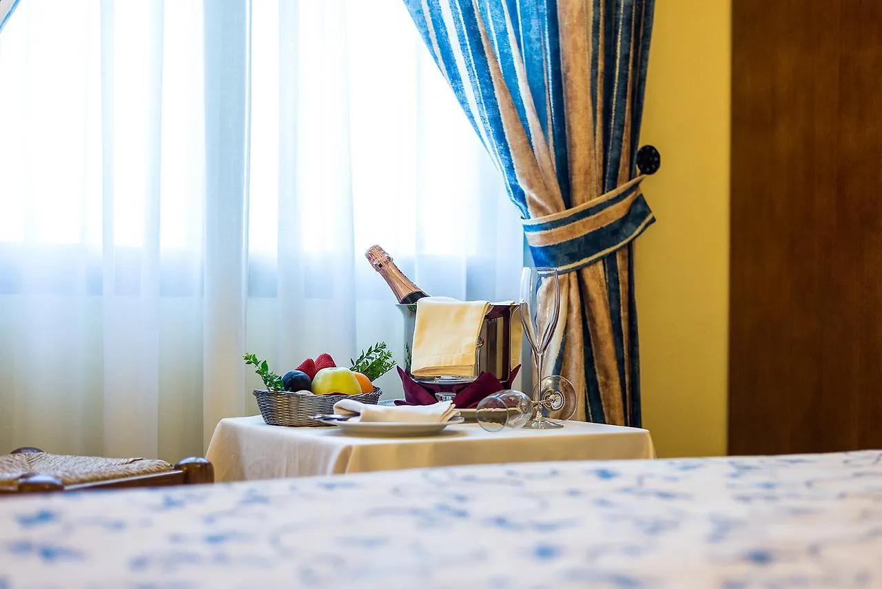 **  Hotel Cortijo De Tajar Huétor-Tájar España